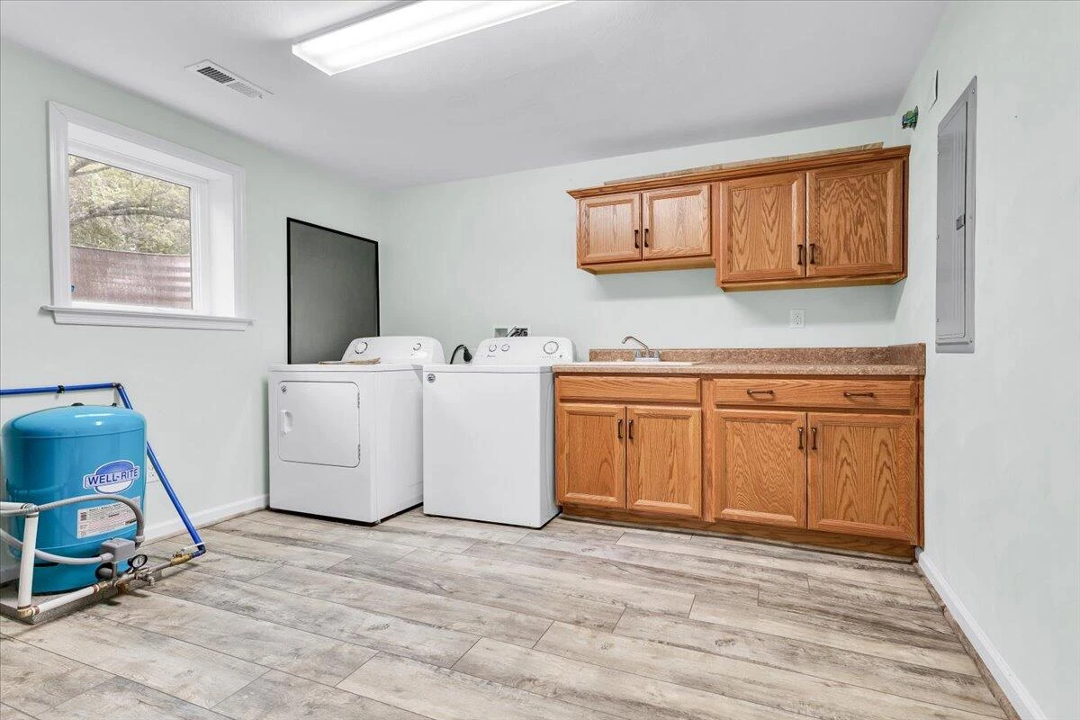 4131 Rutrough RD - Photo 29