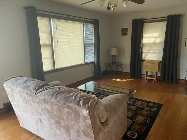 202 College ST - Photo 3