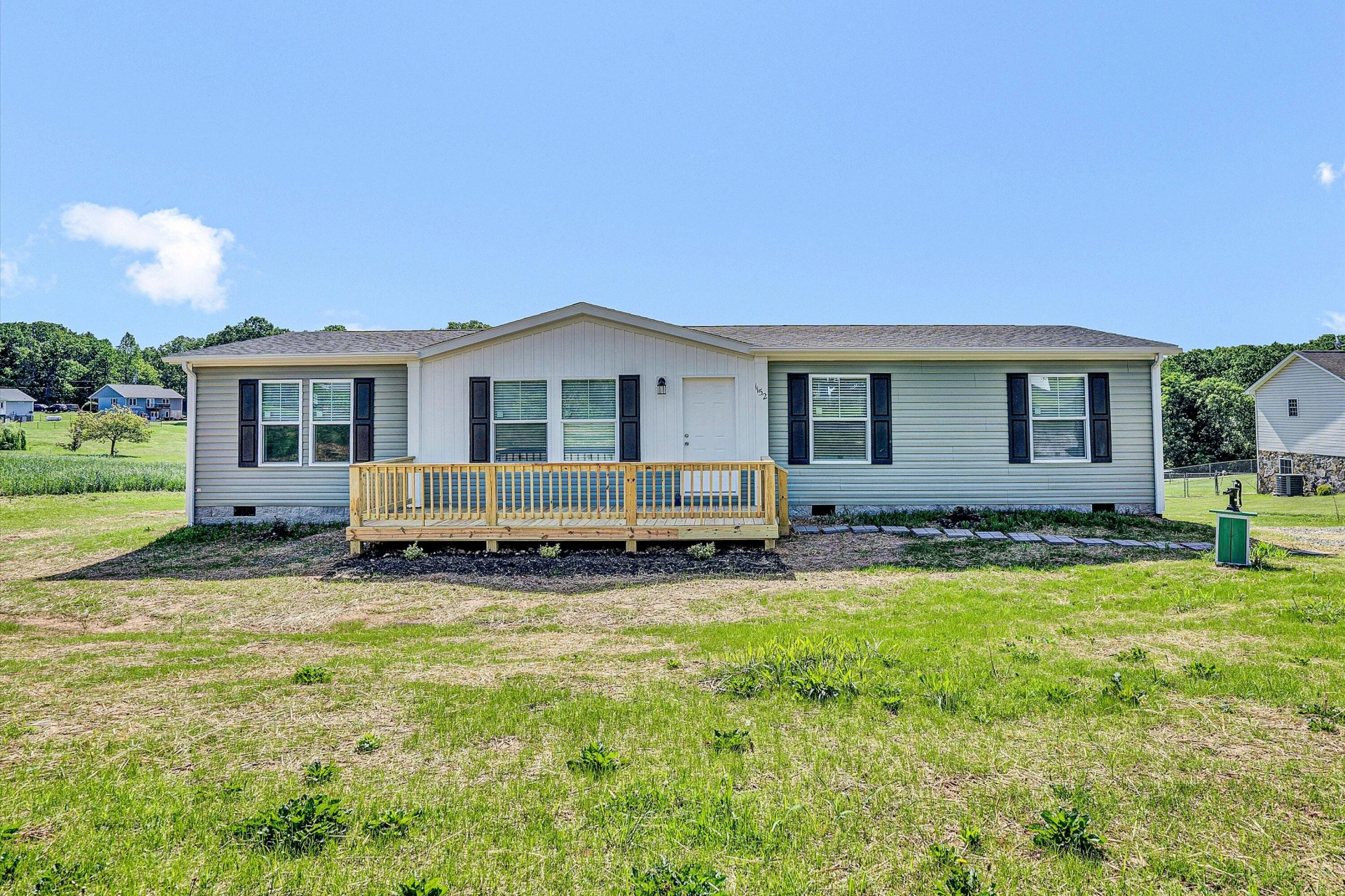 1152 CALICO ROCK RD