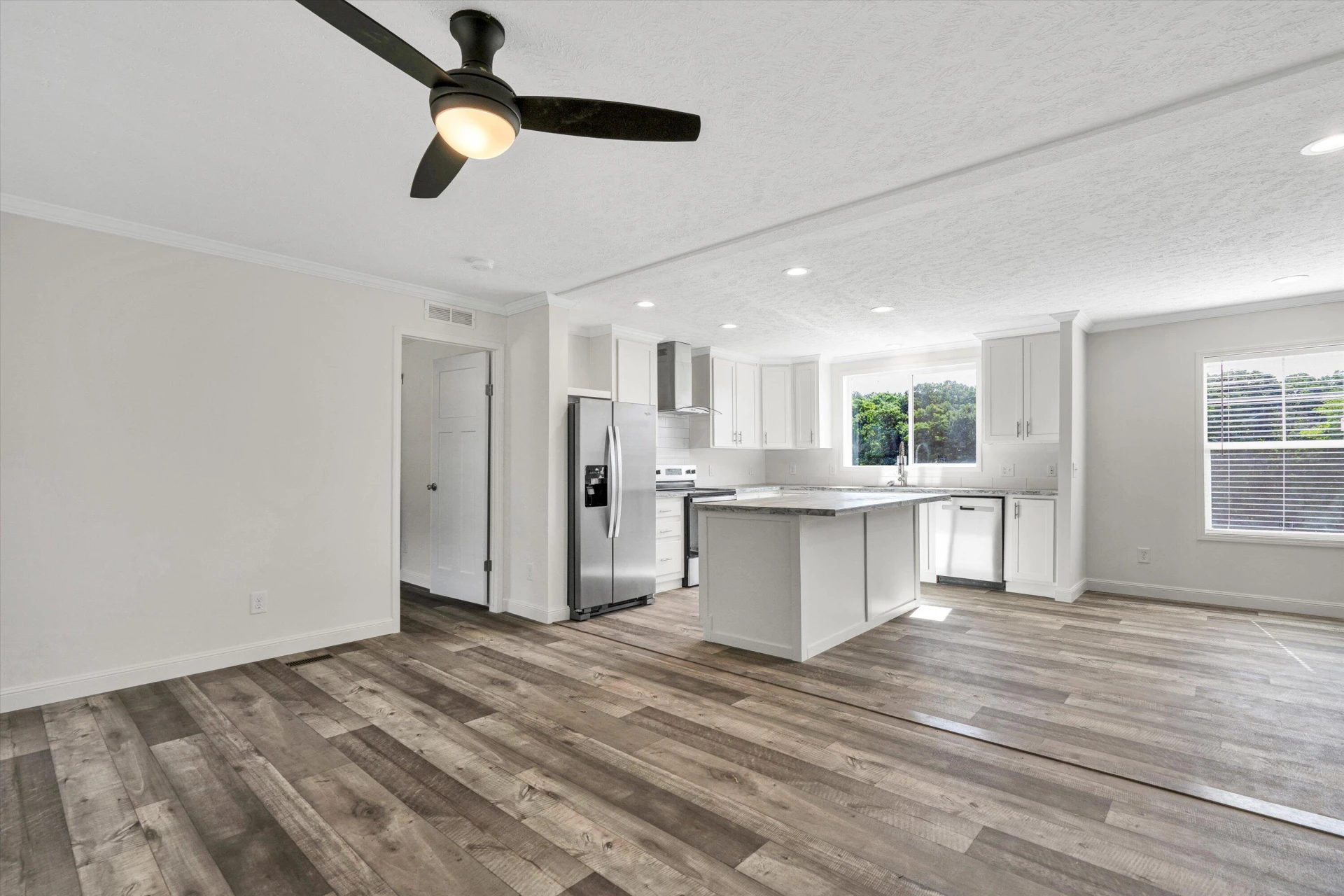 1152 CALICO ROCK RD - Photo 3
