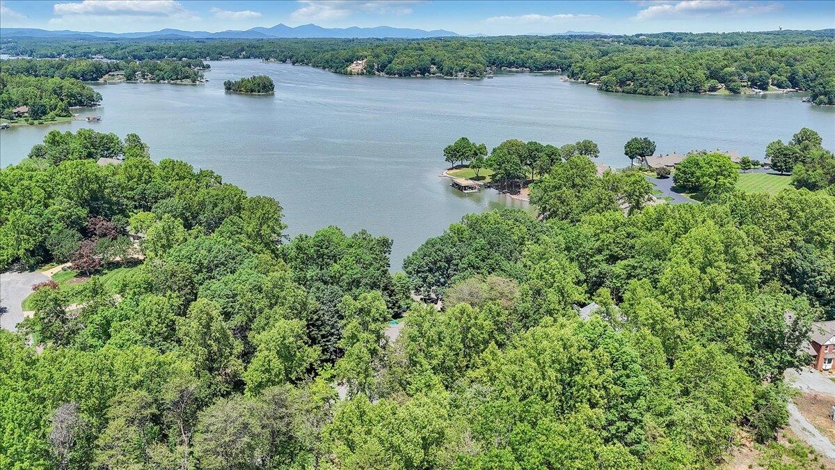 114 Freeboard DR - Photo 110