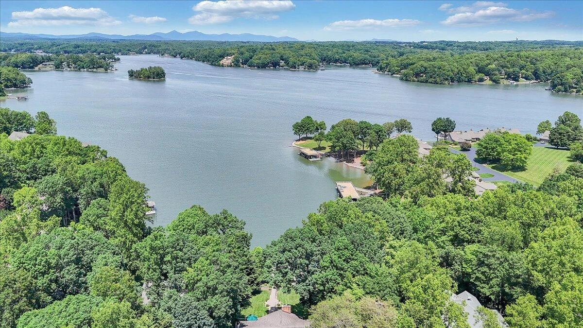 114 Freeboard DR - Photo 113