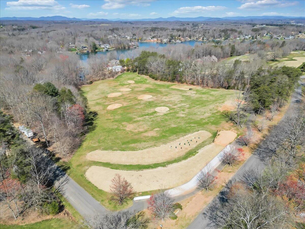114 Freeboard DR - Photo 129
