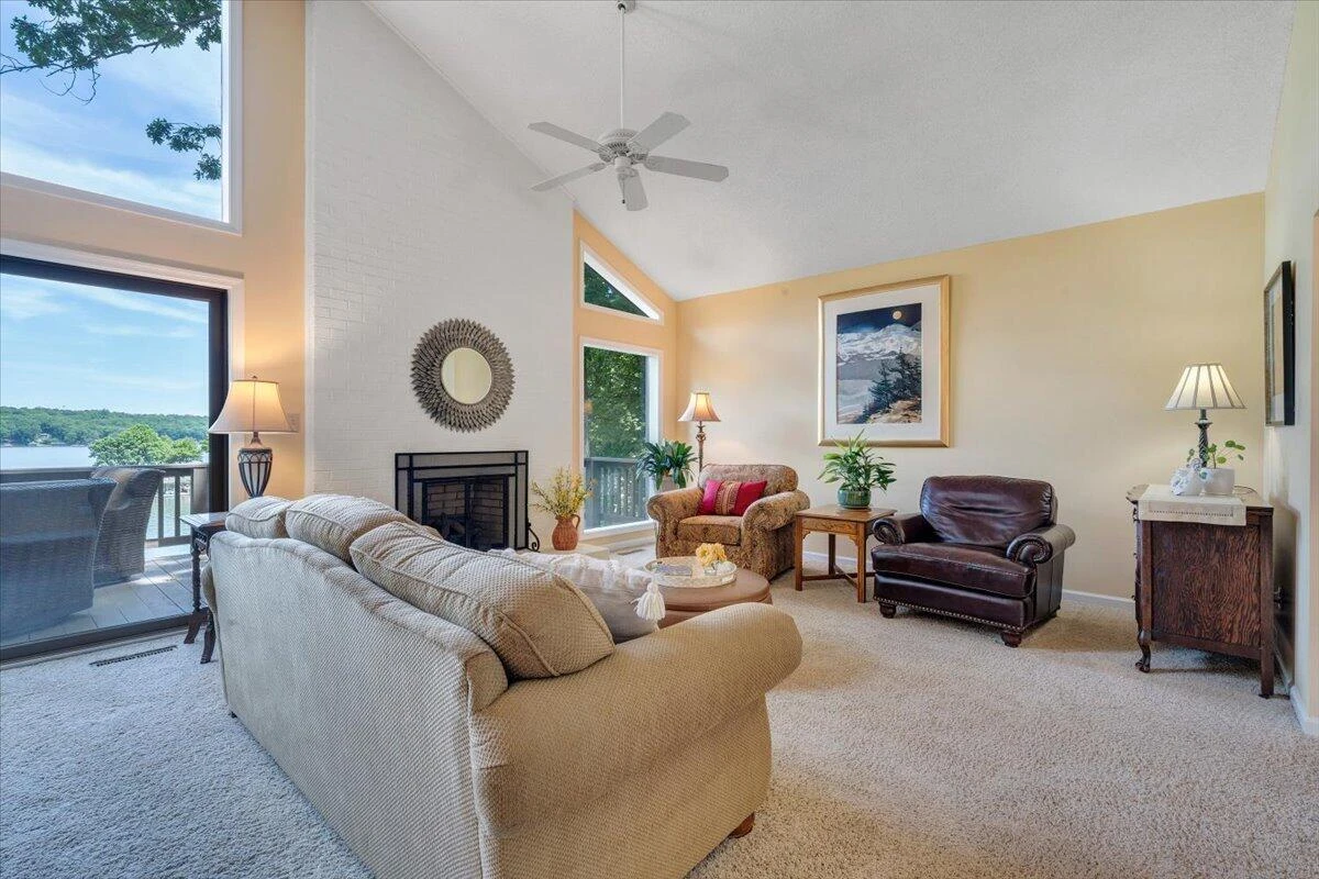 114 Freeboard DR - Photo 20