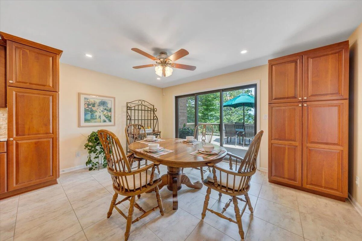 114 Freeboard DR - Photo 29