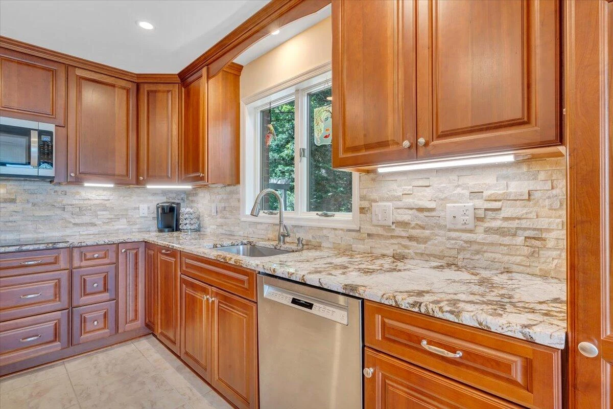 114 Freeboard DR - Photo 35