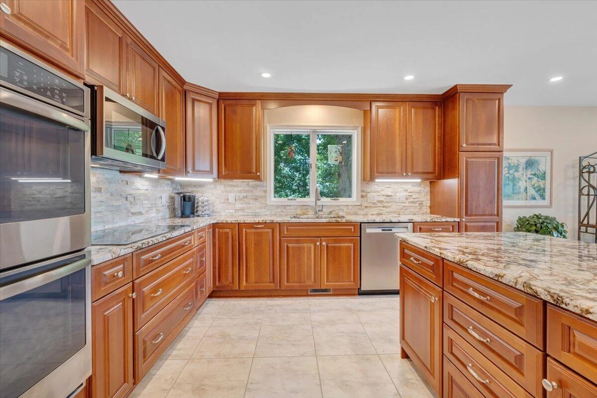 114 Freeboard DR - Photo 37