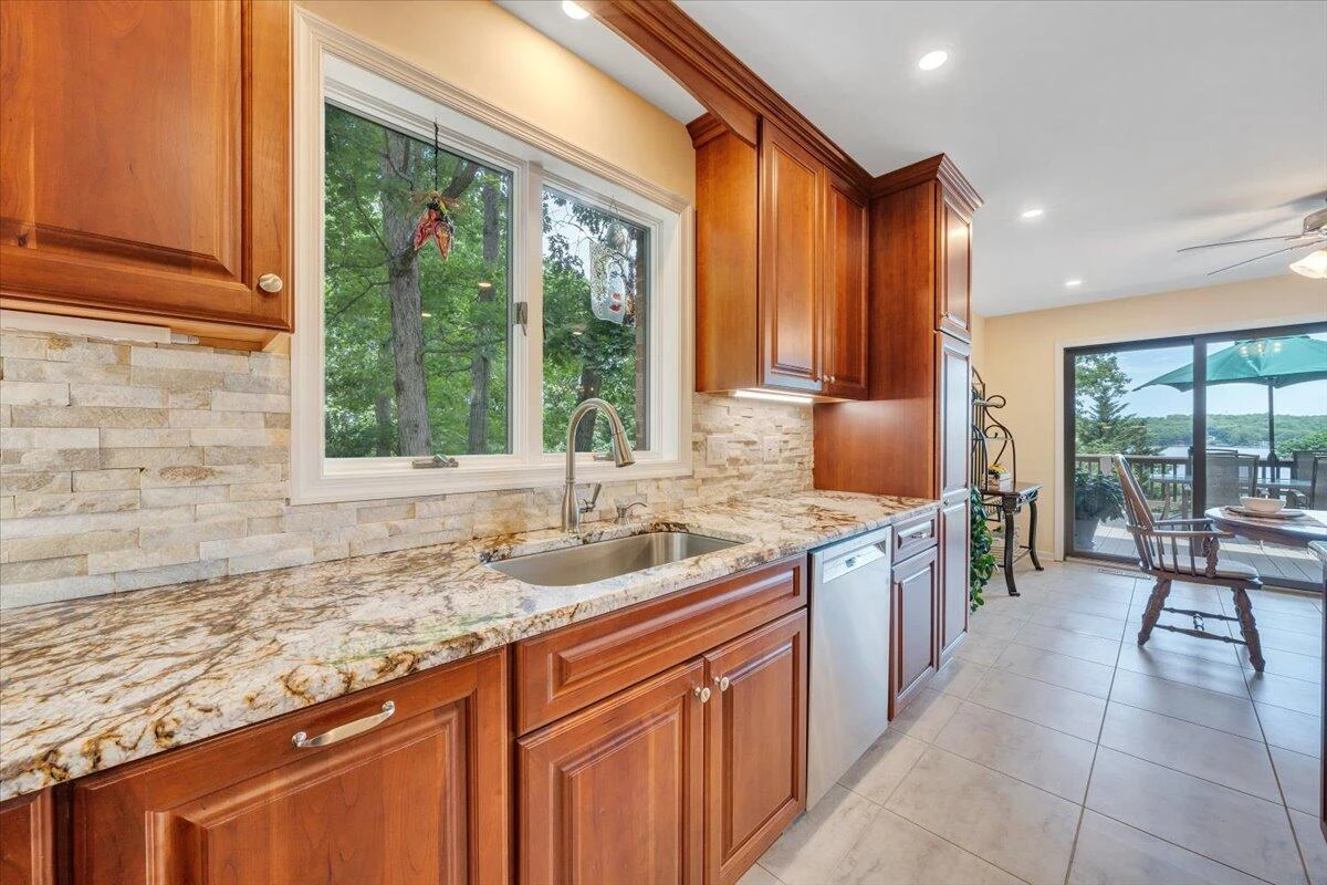 114 Freeboard DR - Photo 42