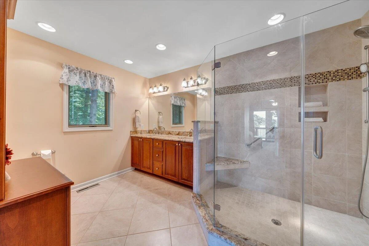 114 Freeboard DR - Photo 52