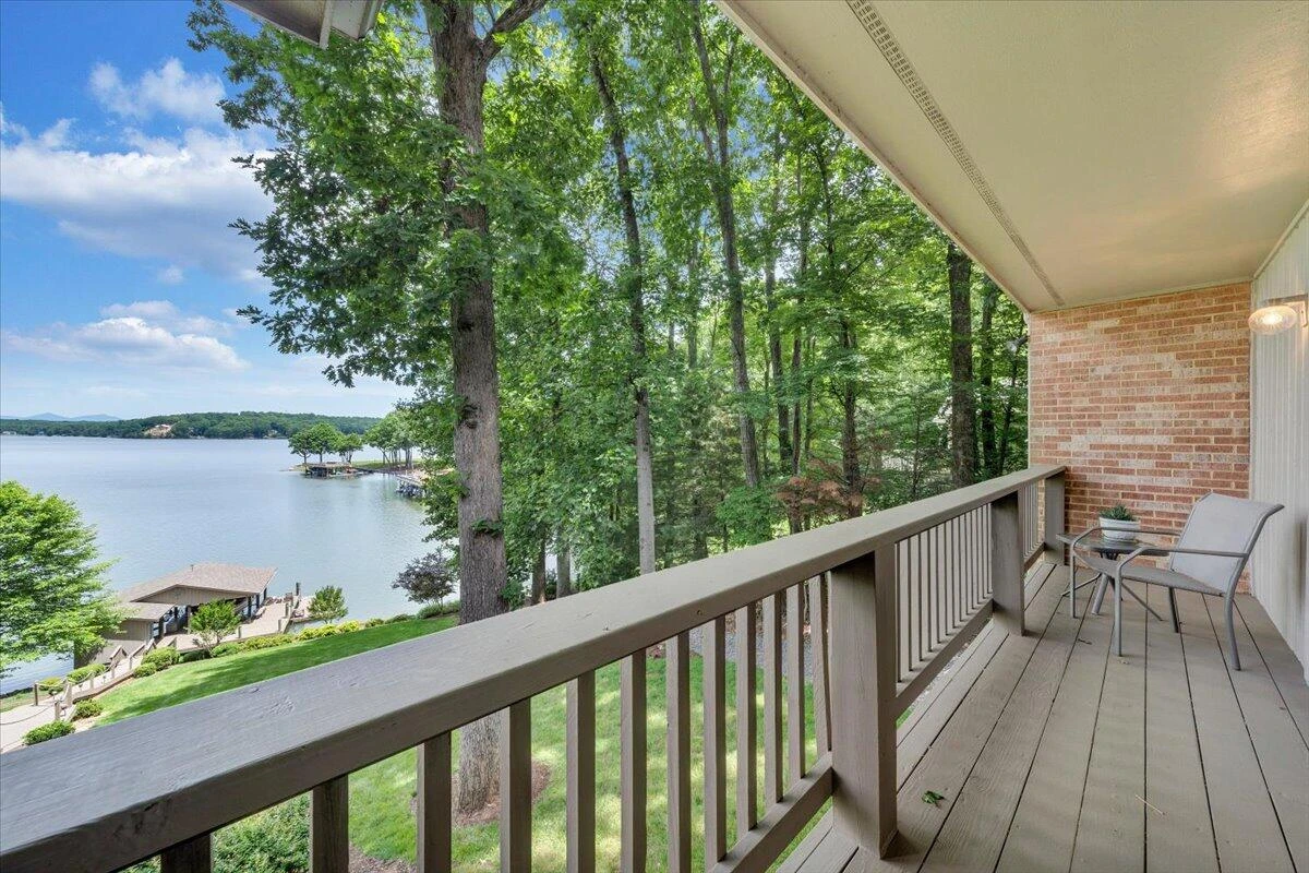 114 Freeboard DR - Photo 56