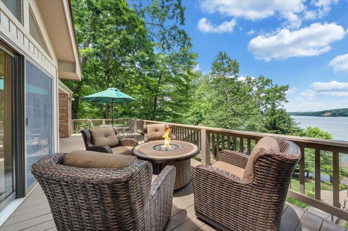 114 Freeboard DR - Photo 81
