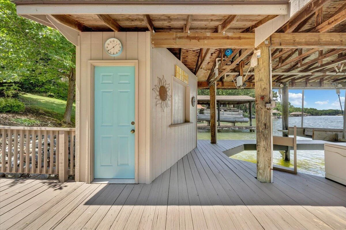 114 Freeboard DR - Photo 95
