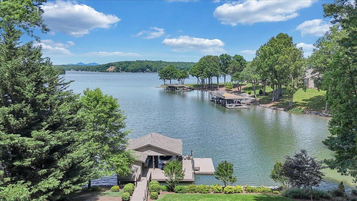 114 Freeboard DR - Photo 99