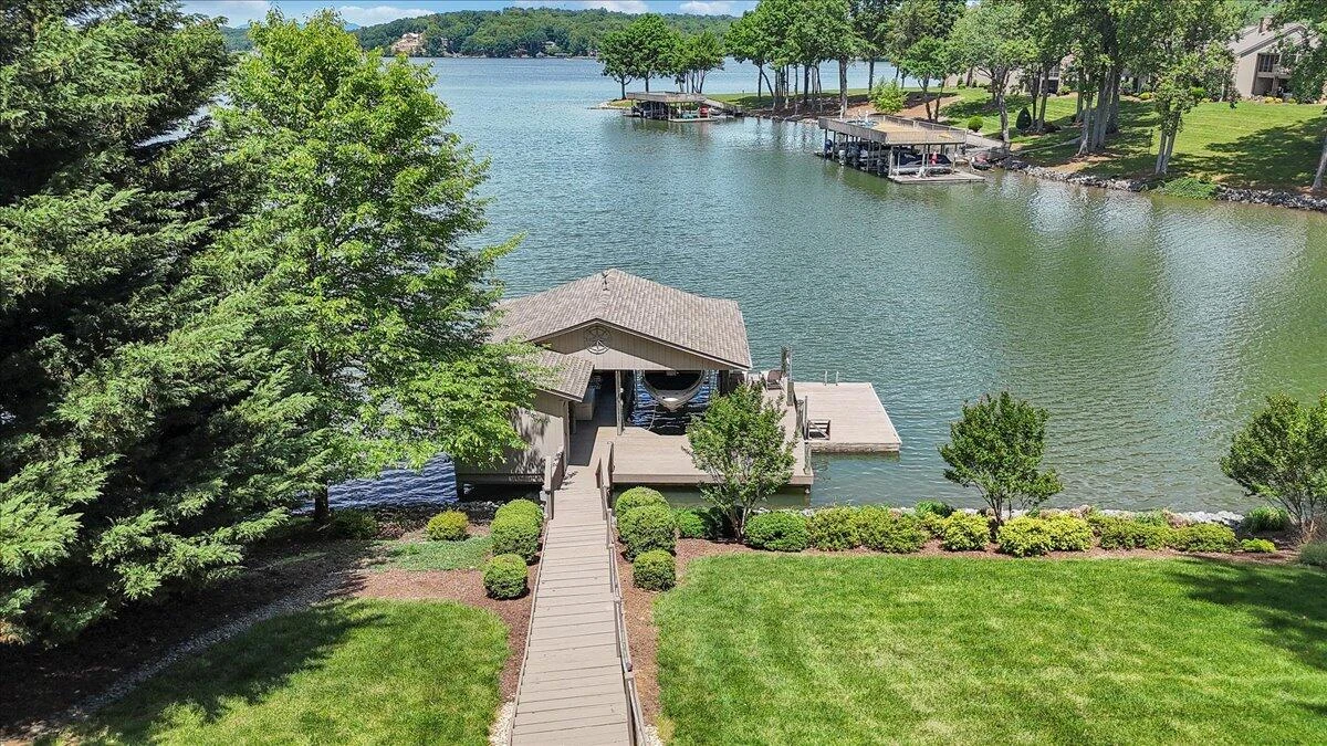 114 Freeboard DR - Photo 100