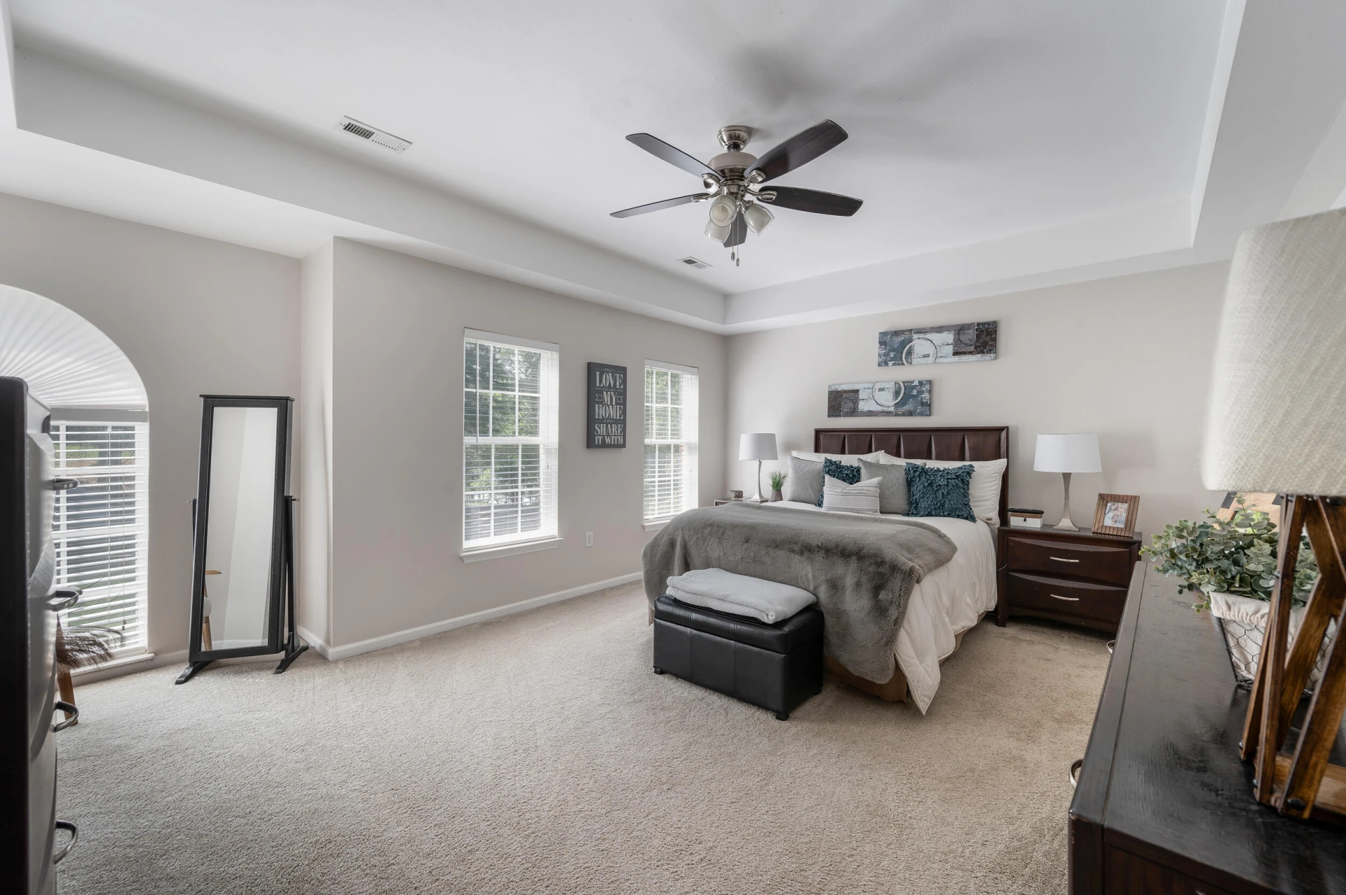 220 Bush DR - Photo 33