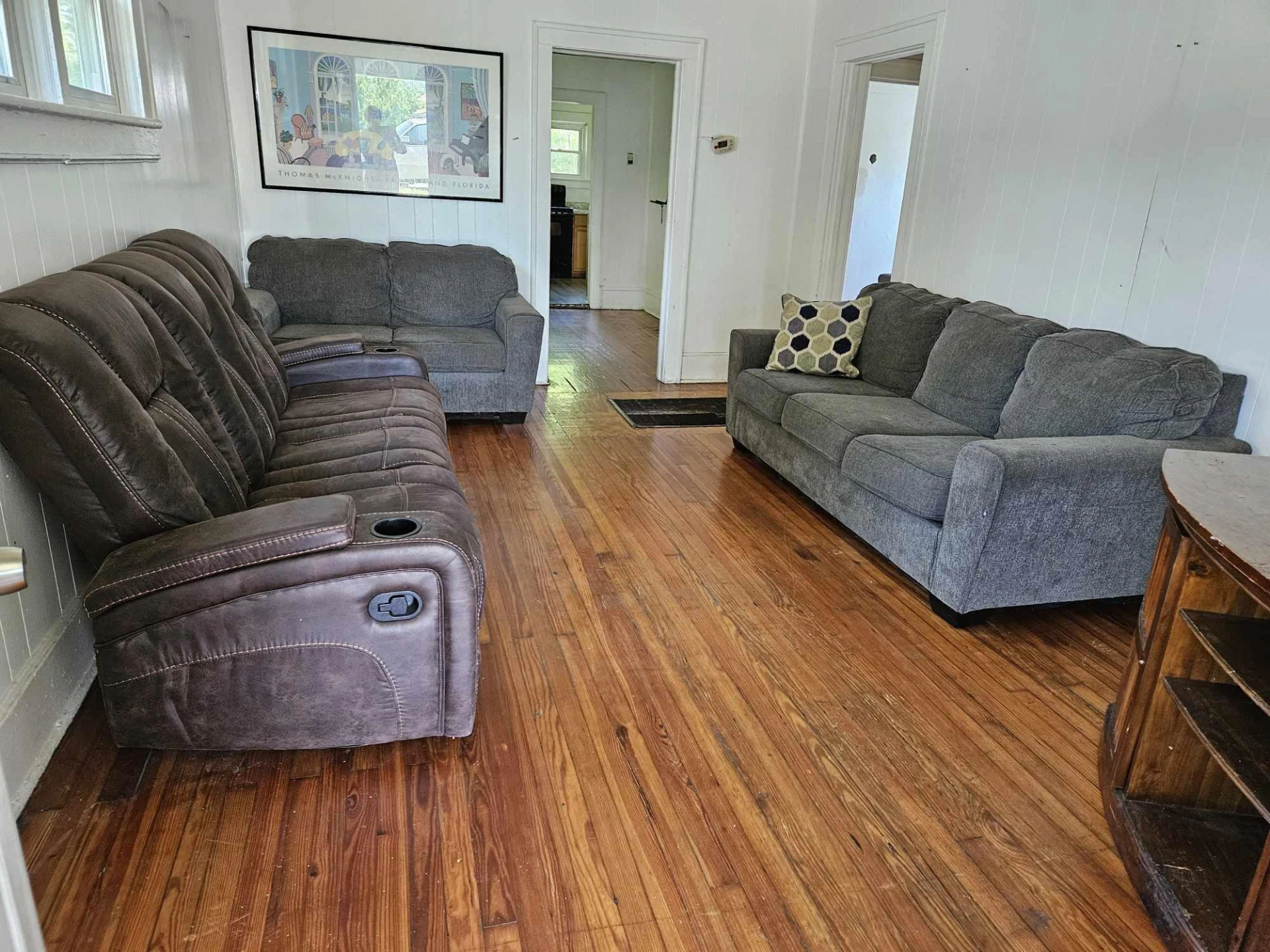 1629 Moorman AVE - Photo 2