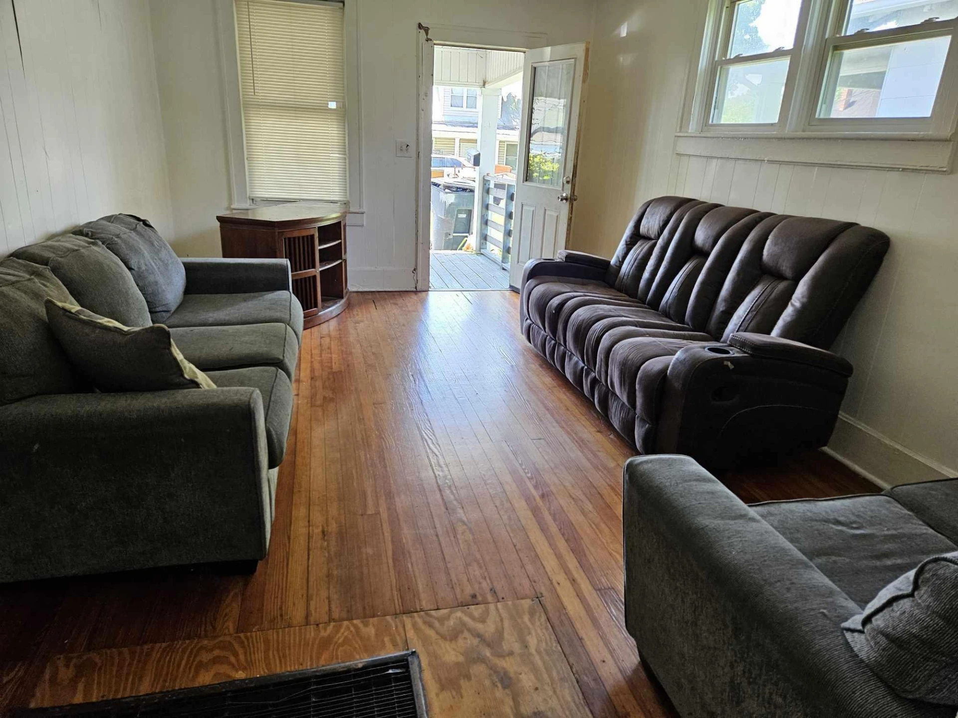 1629 Moorman AVE - Photo 3