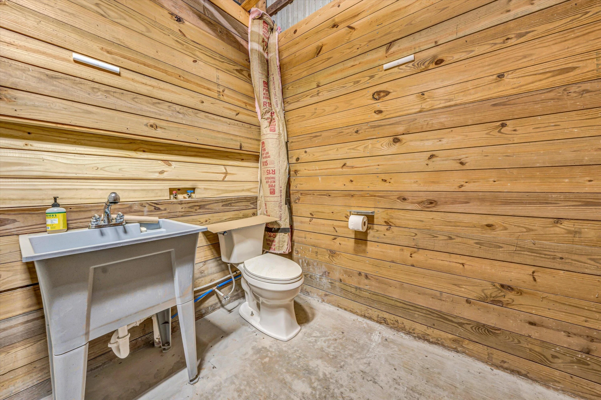 135 Holyfield LN - Photo 24