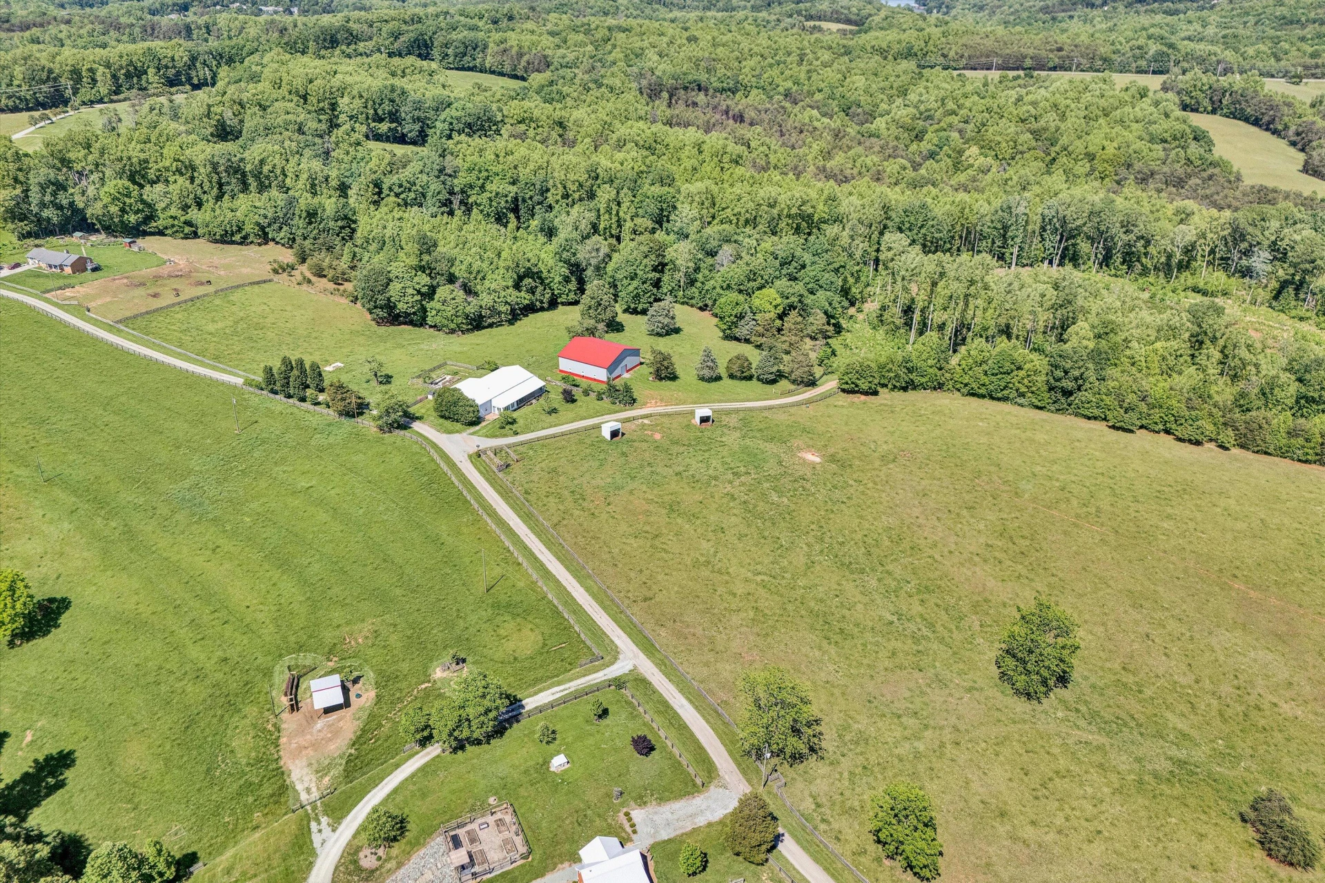 135 Holyfield LN - Photo 38
