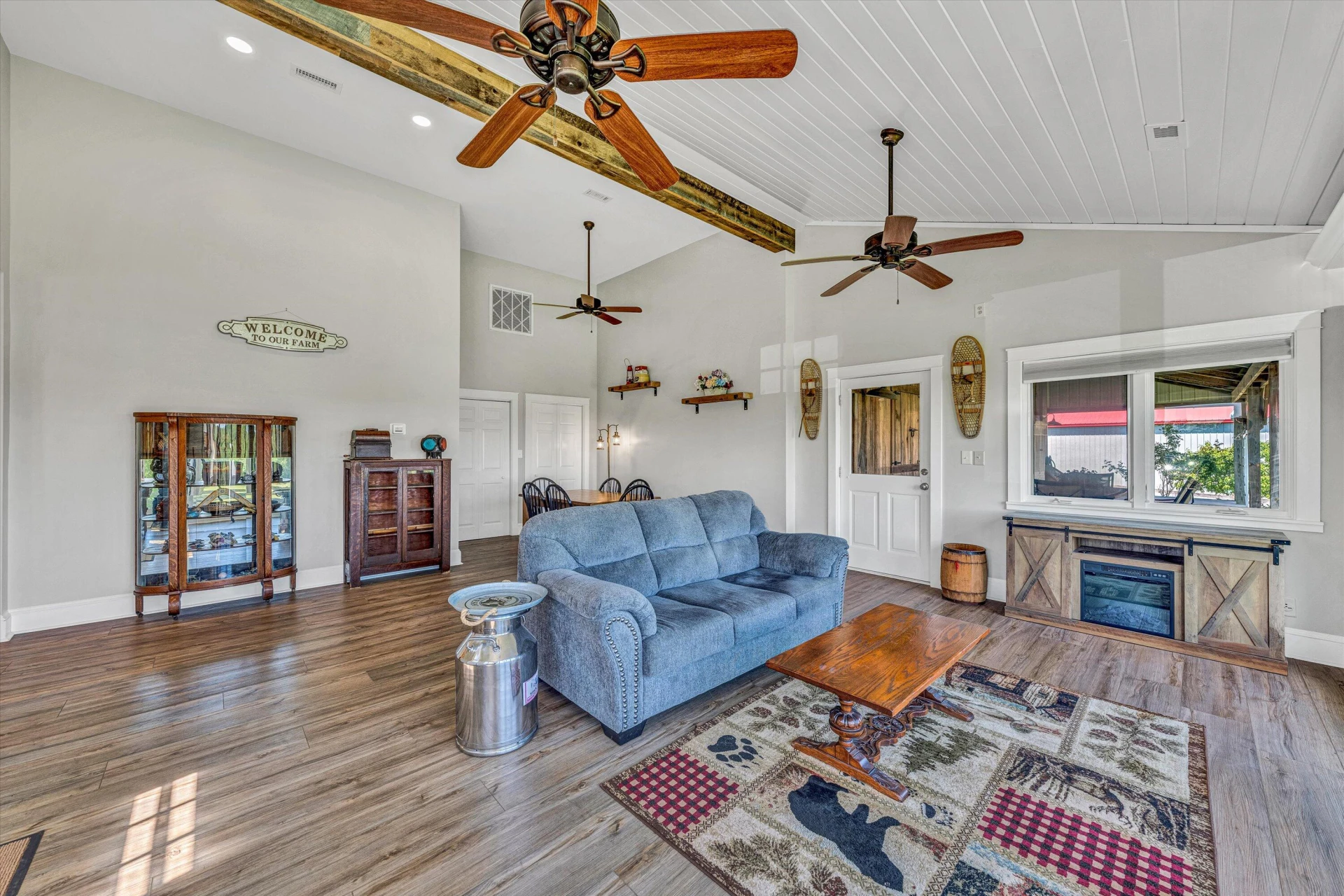 135 Holyfield LN - Photo 6