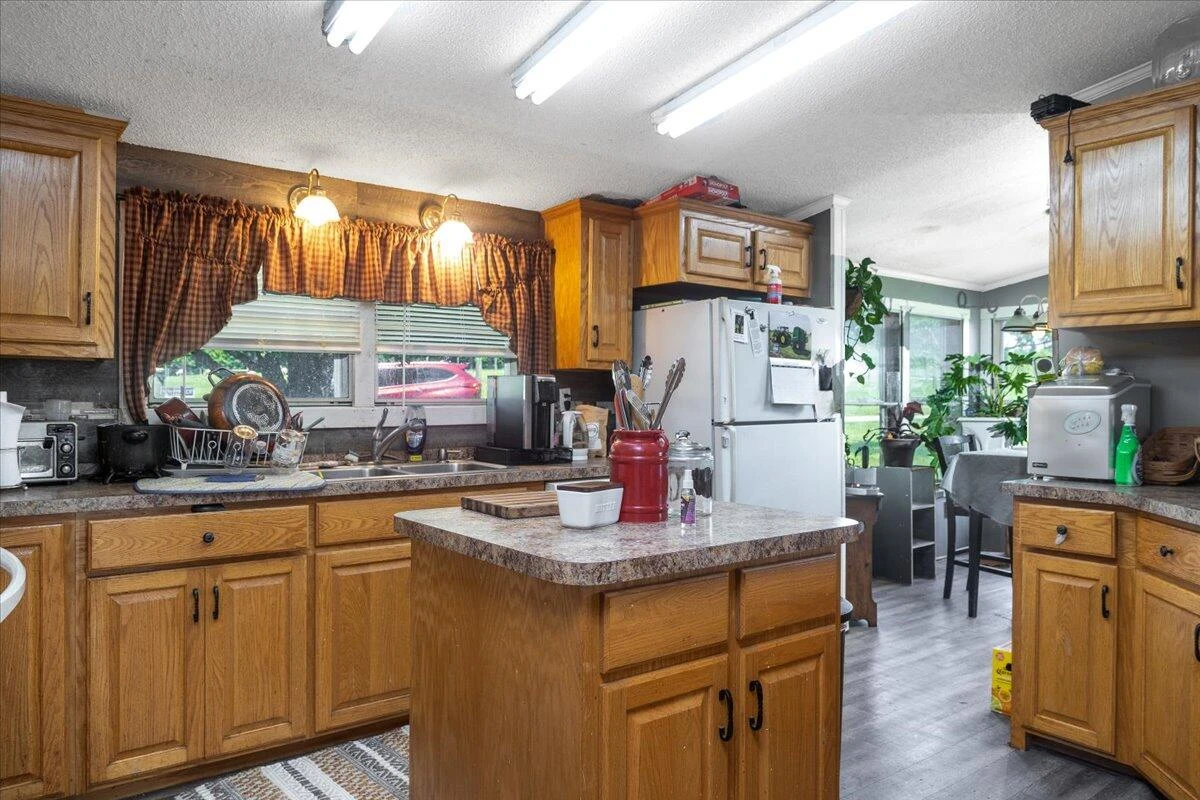 560 Tomahawk Mill RD - Photo 14