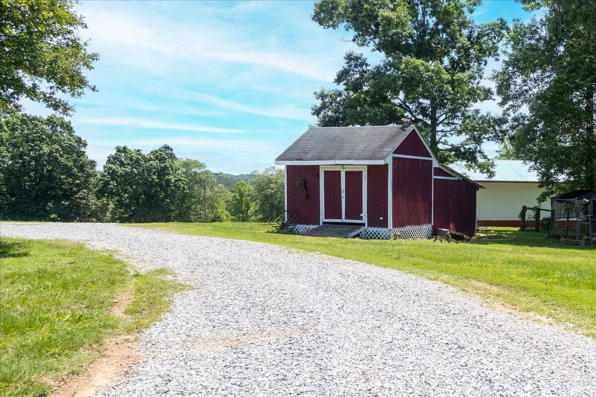 560 Tomahawk Mill RD - Photo 34