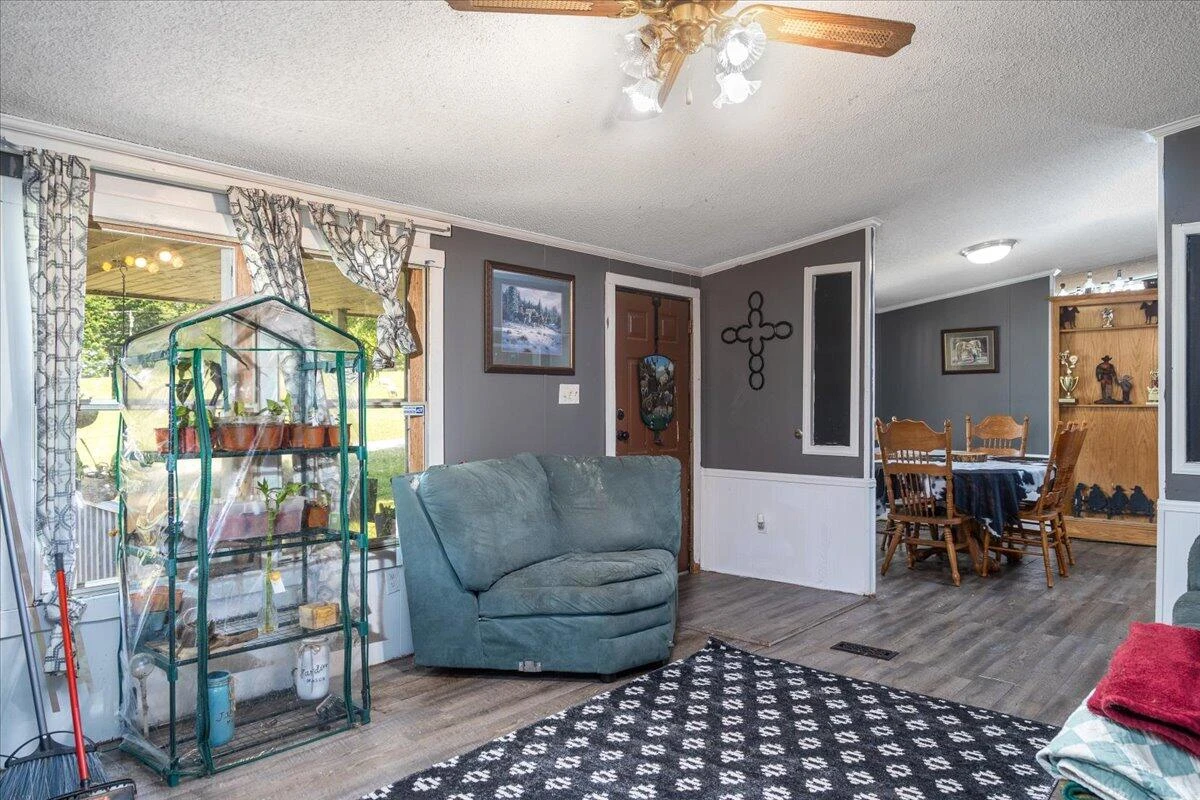 560 Tomahawk Mill RD - Photo 10