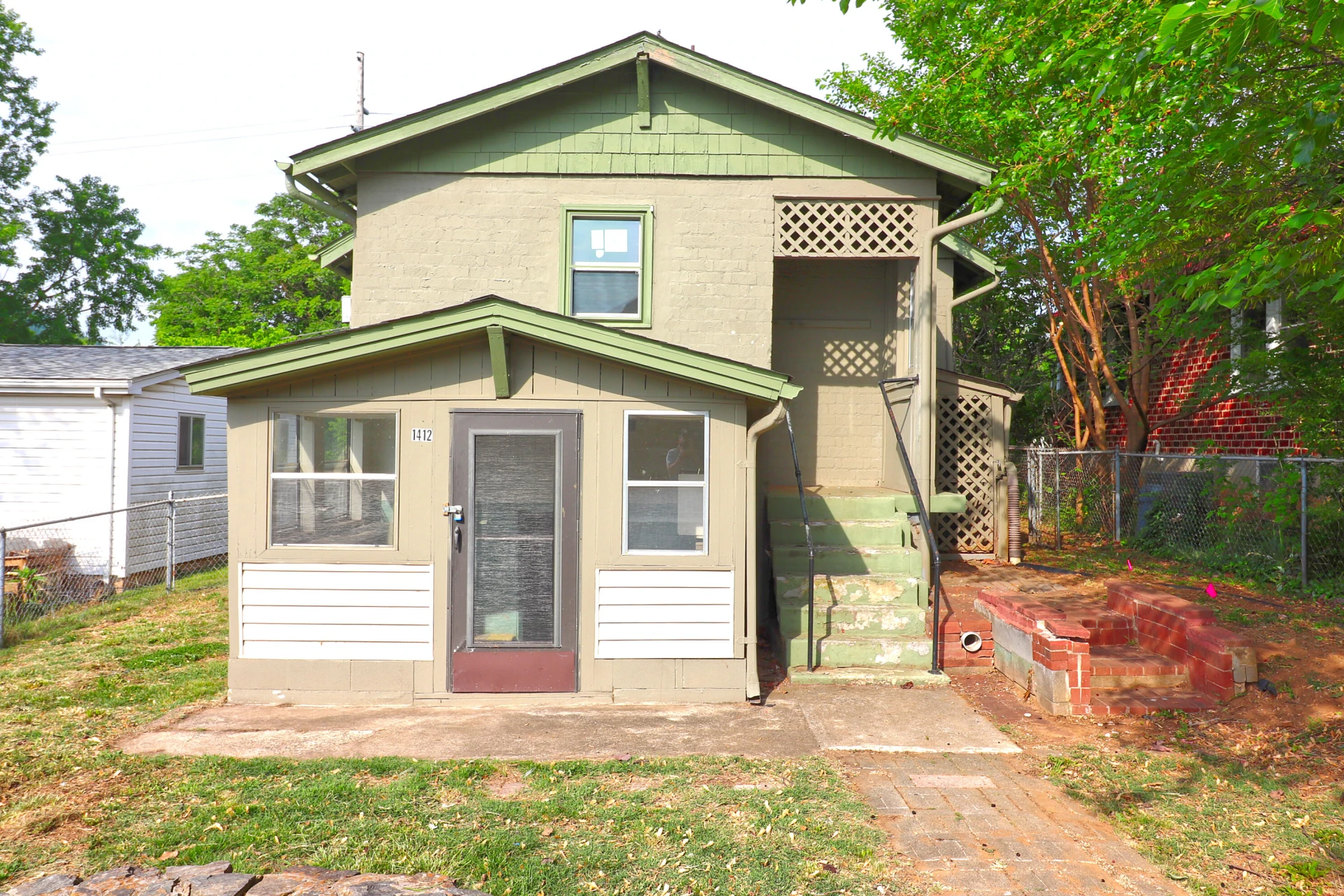 1412 9th ST - Photo 3