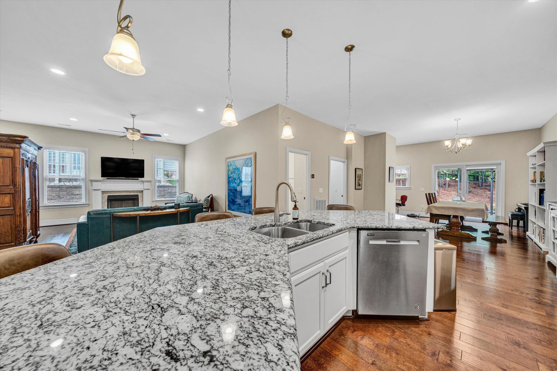4742 Leigh LN - Photo 11