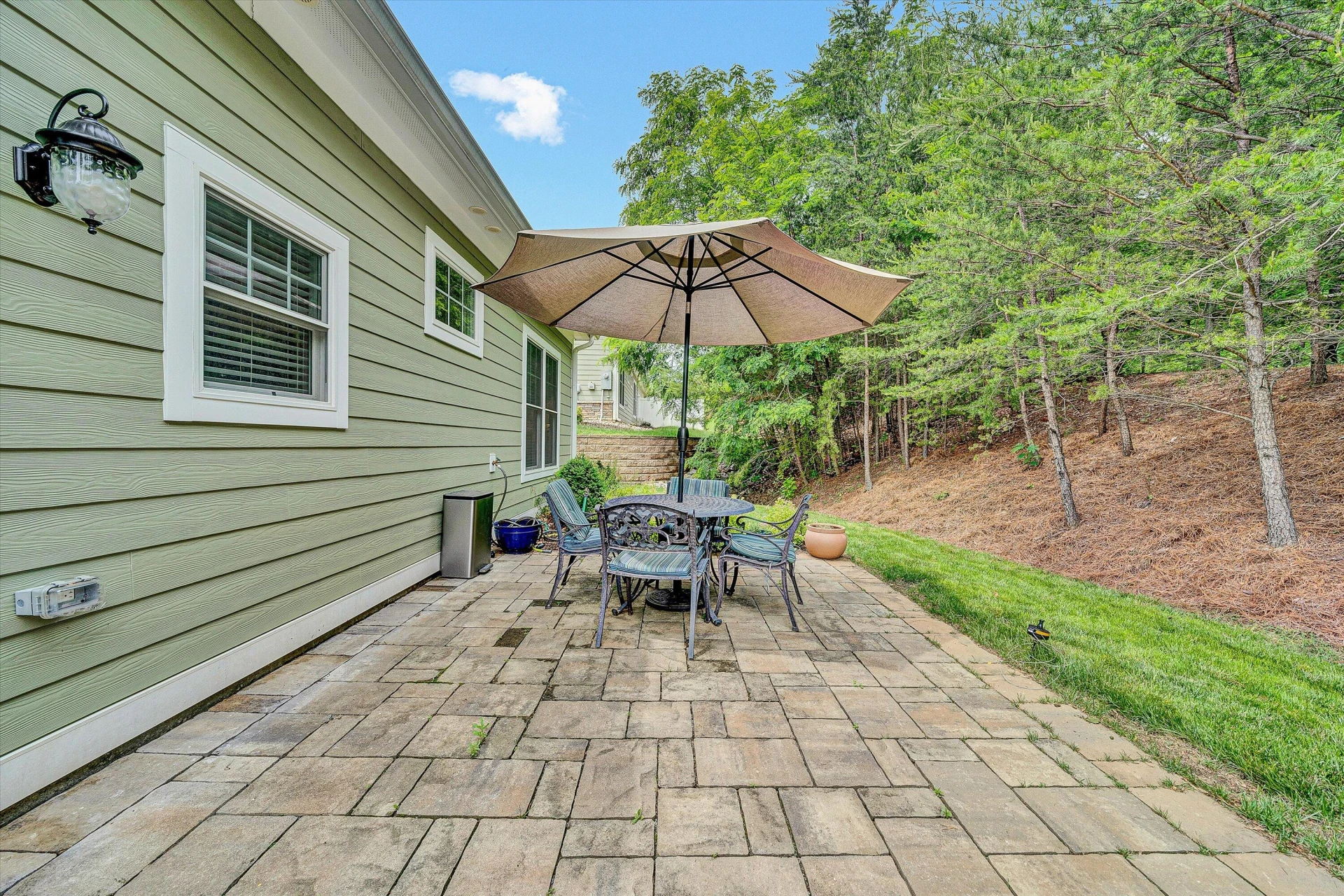 4742 Leigh LN - Photo 32