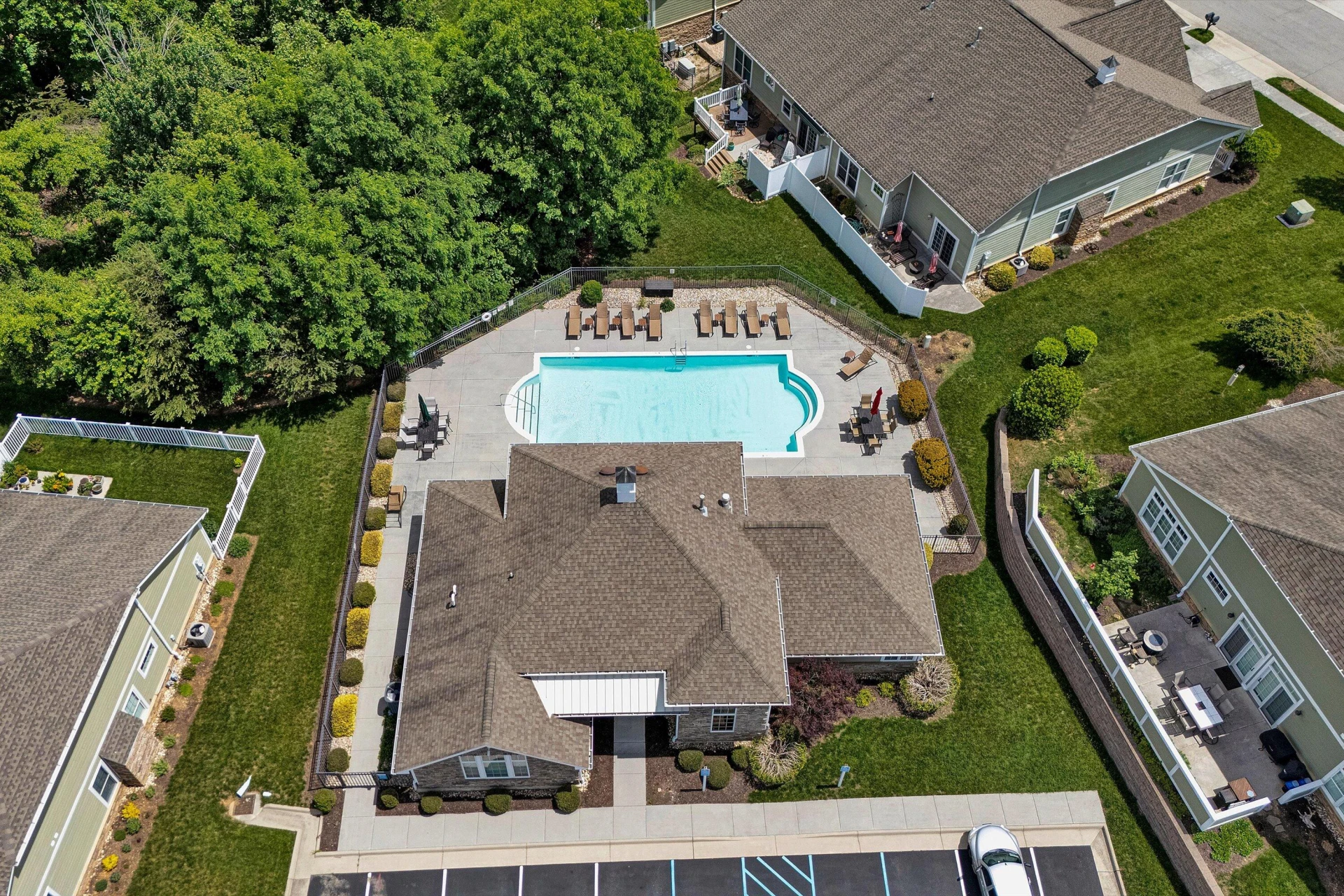 4742 Leigh LN - Photo 36