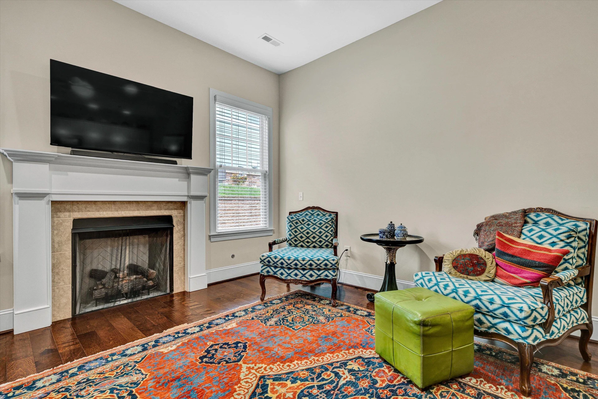4742 Leigh LN - Photo 8