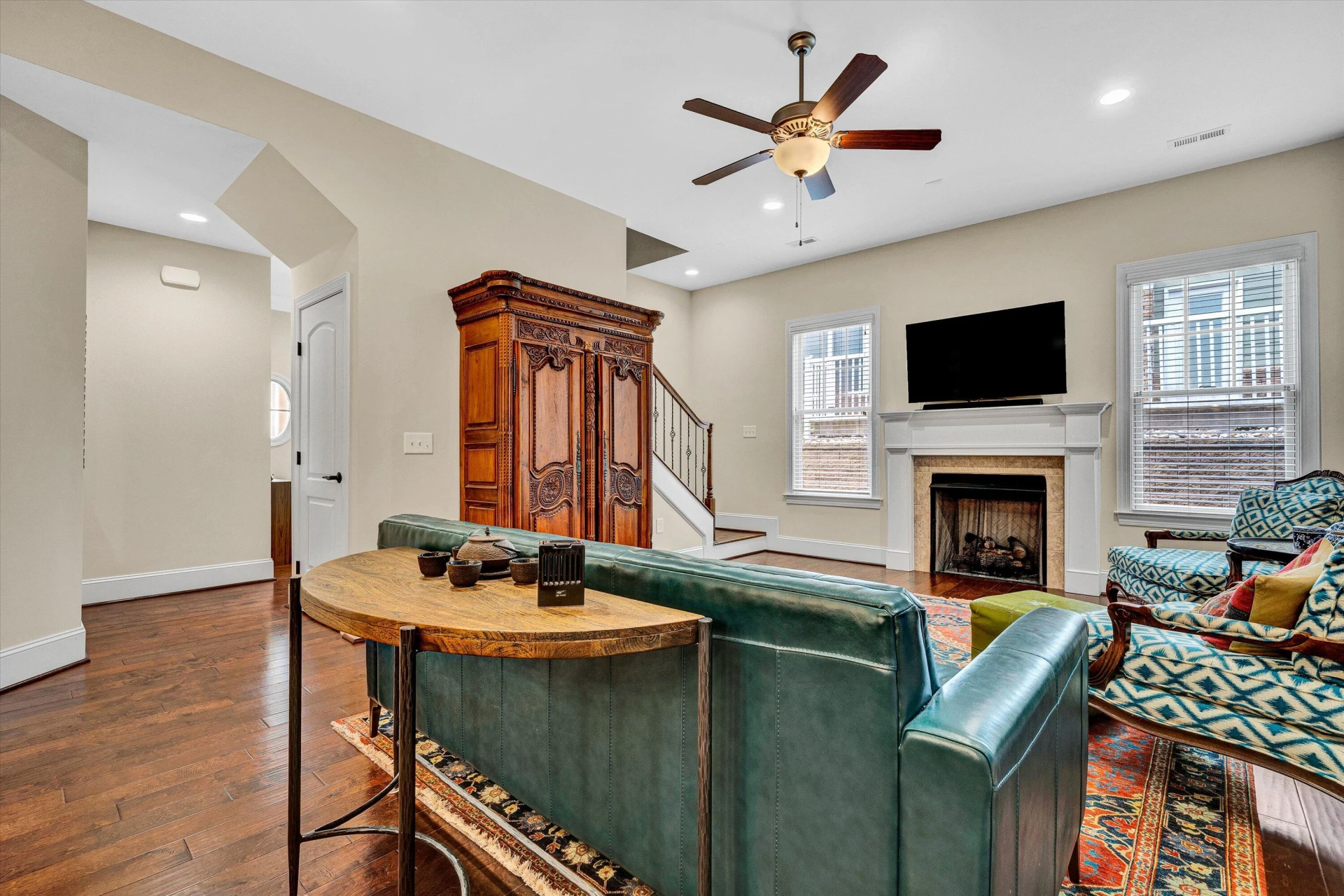 4742 Leigh LN - Photo 9