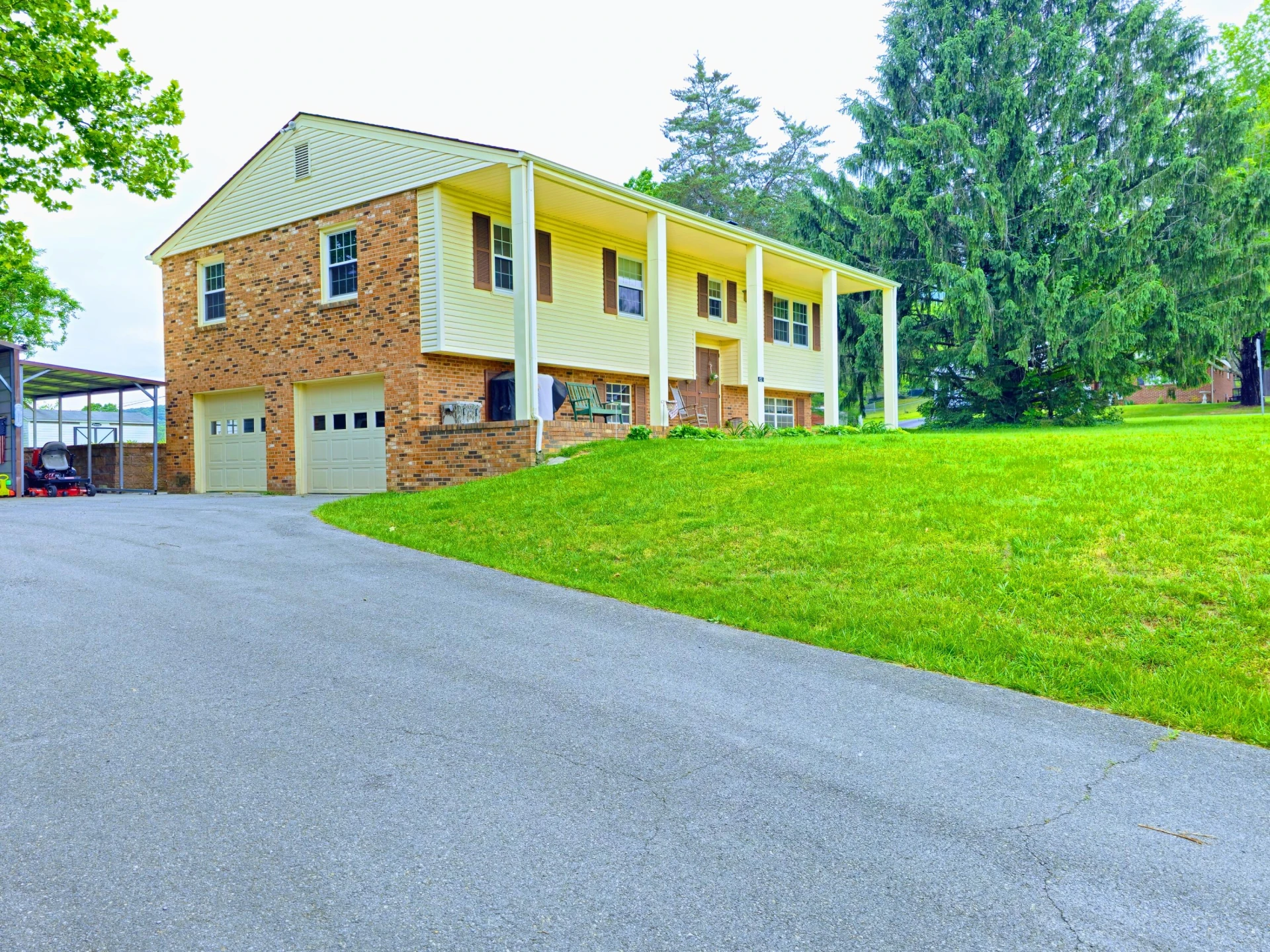 62 Caldwell ST - Photo 2