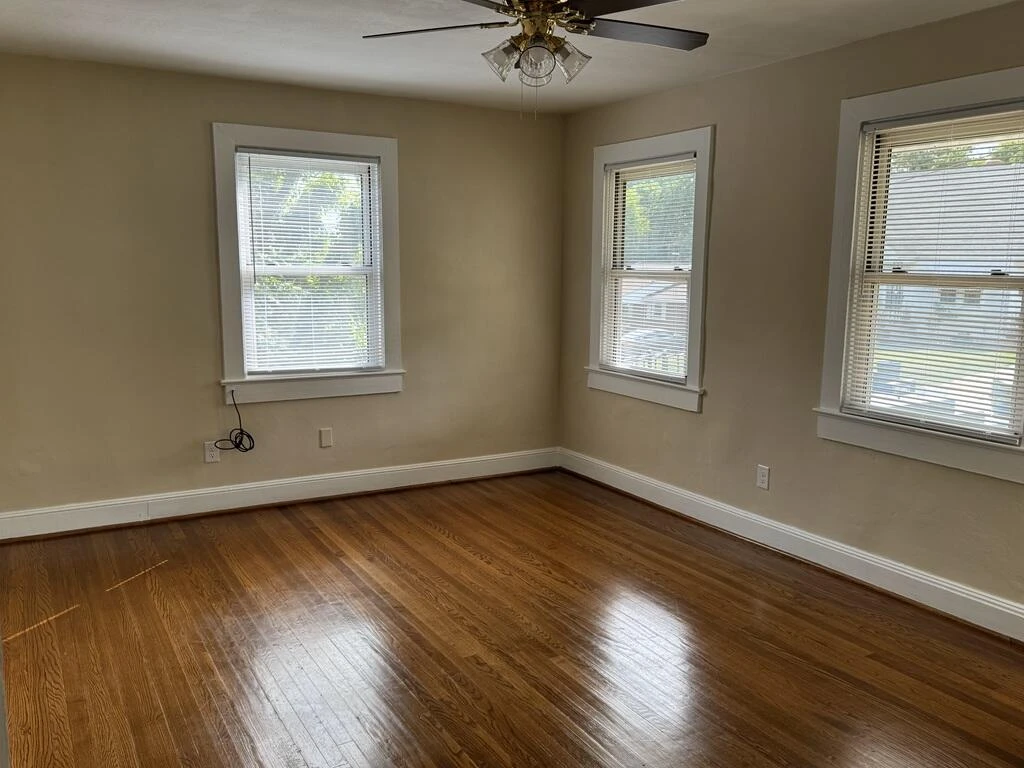 1017 Graves ST - Photo 12