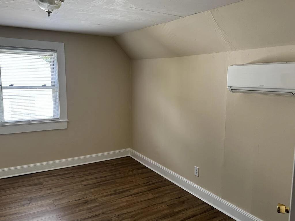 1017 Graves ST - Photo 3