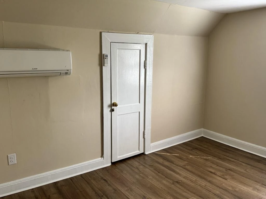 1017 Graves ST - Photo 4