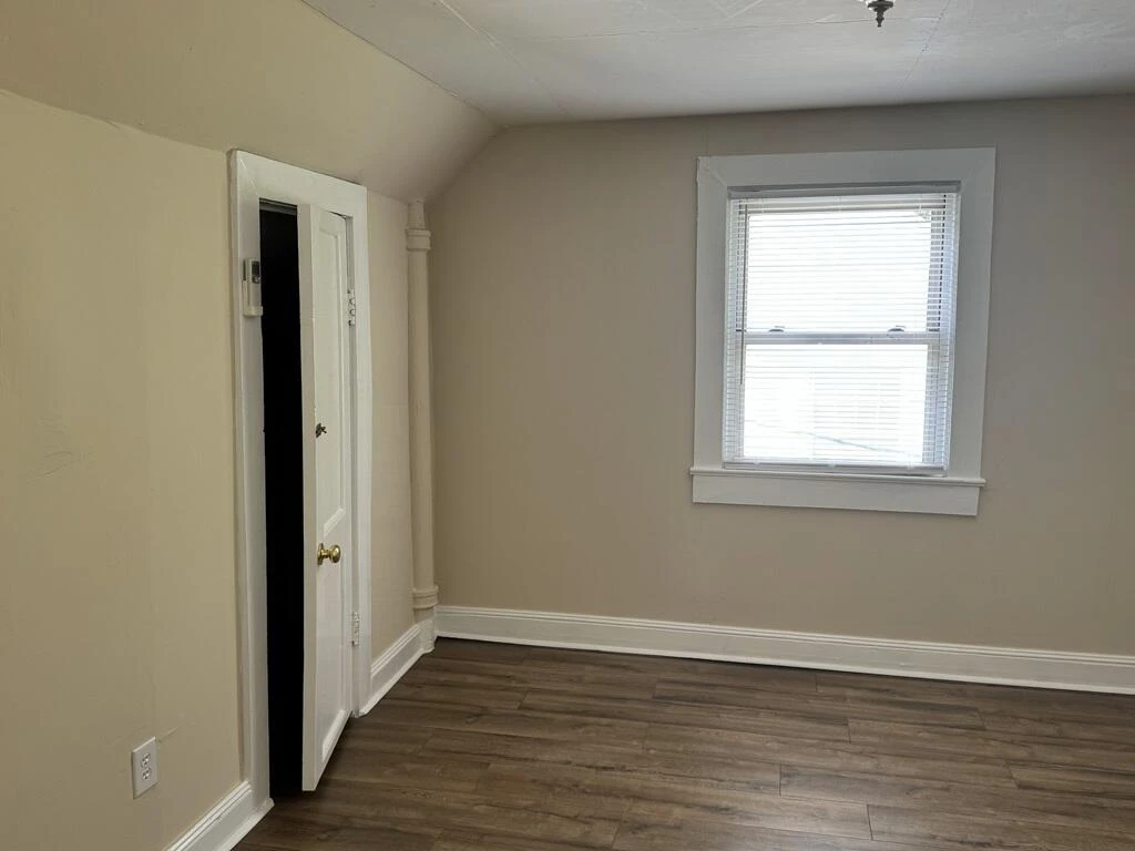 1017 Graves ST - Photo 7
