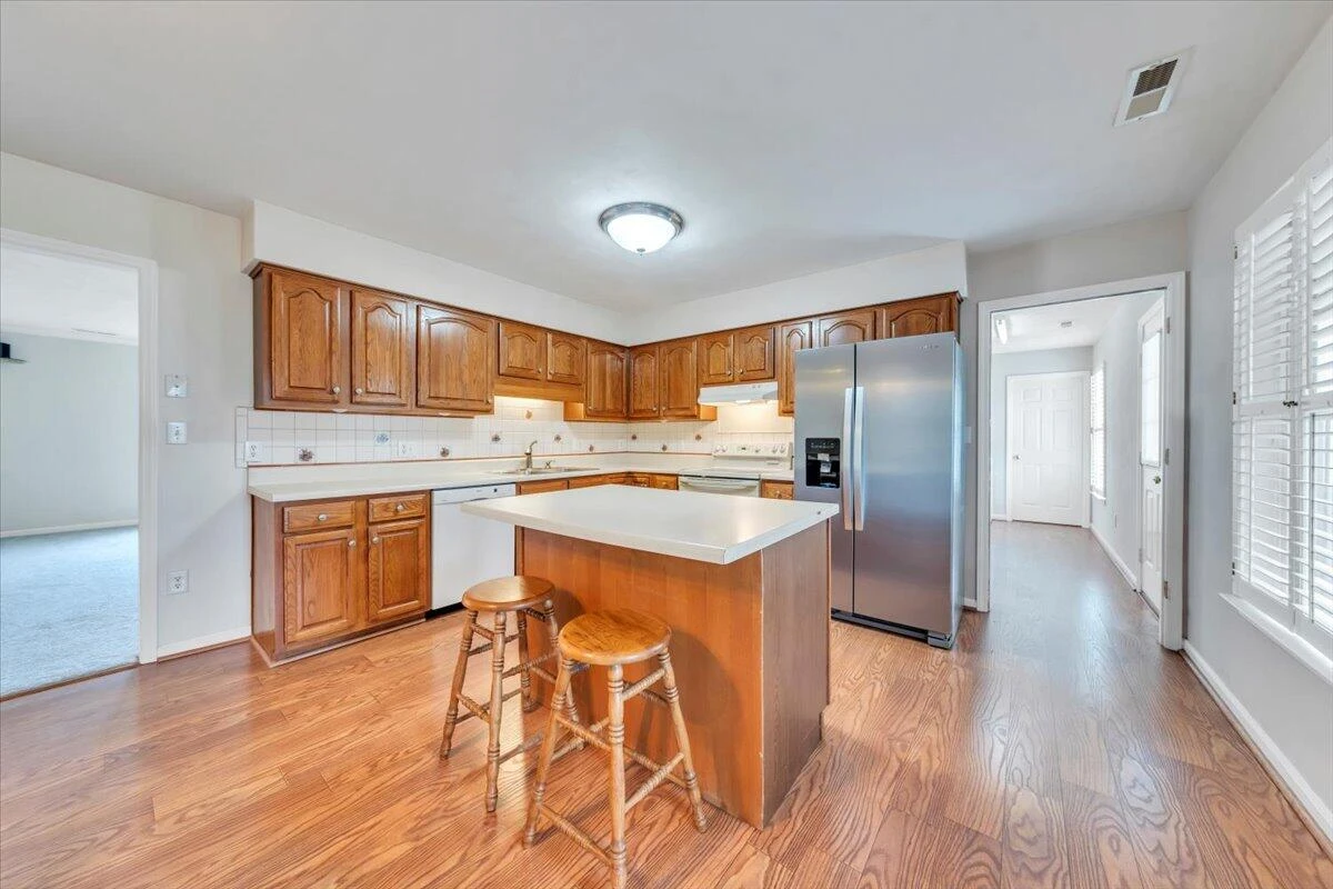2420 Carlsbad CIR - Photo 12