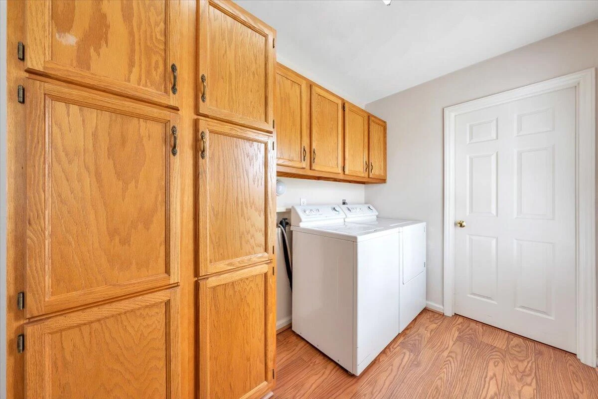 2420 Carlsbad CIR - Photo 19