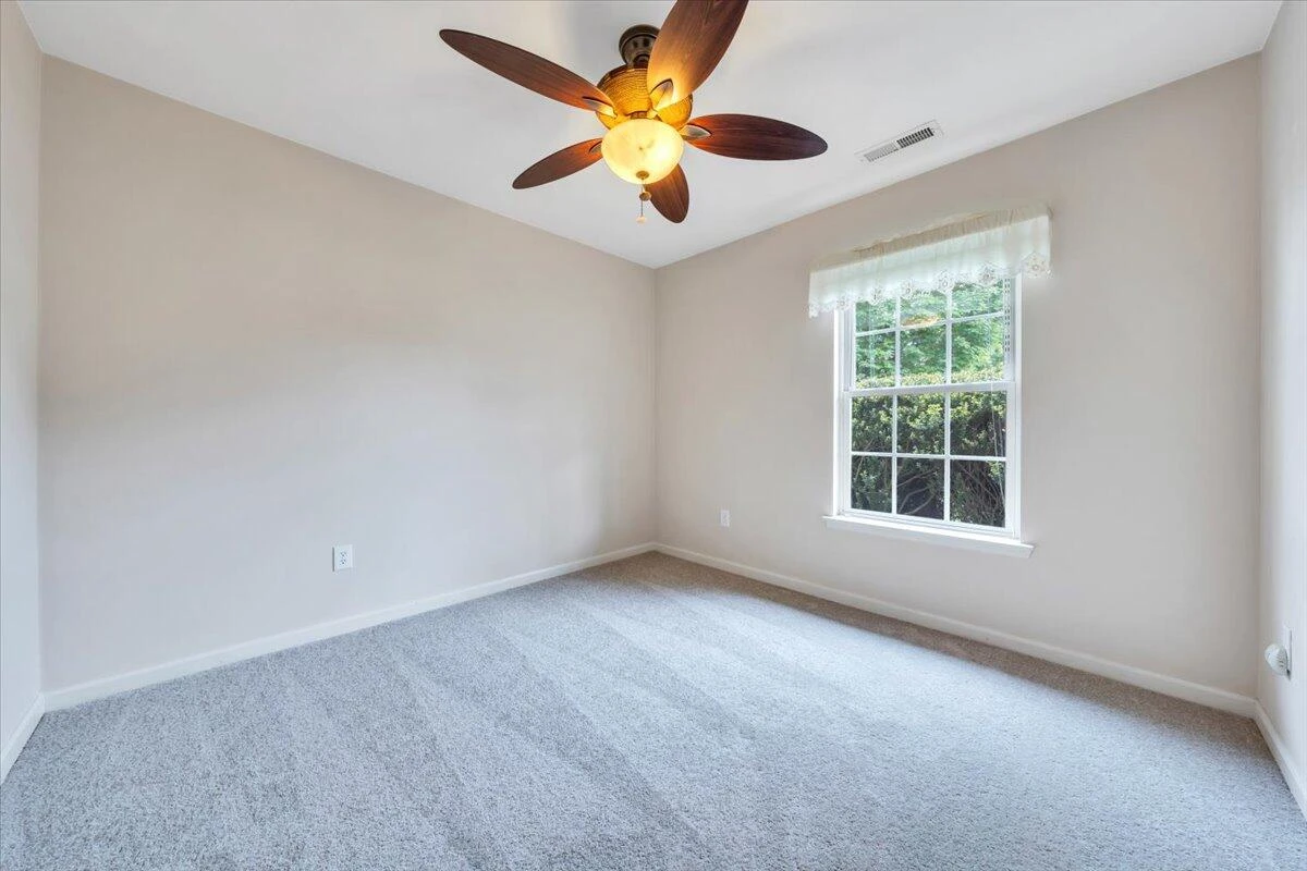 2420 Carlsbad CIR - Photo 25