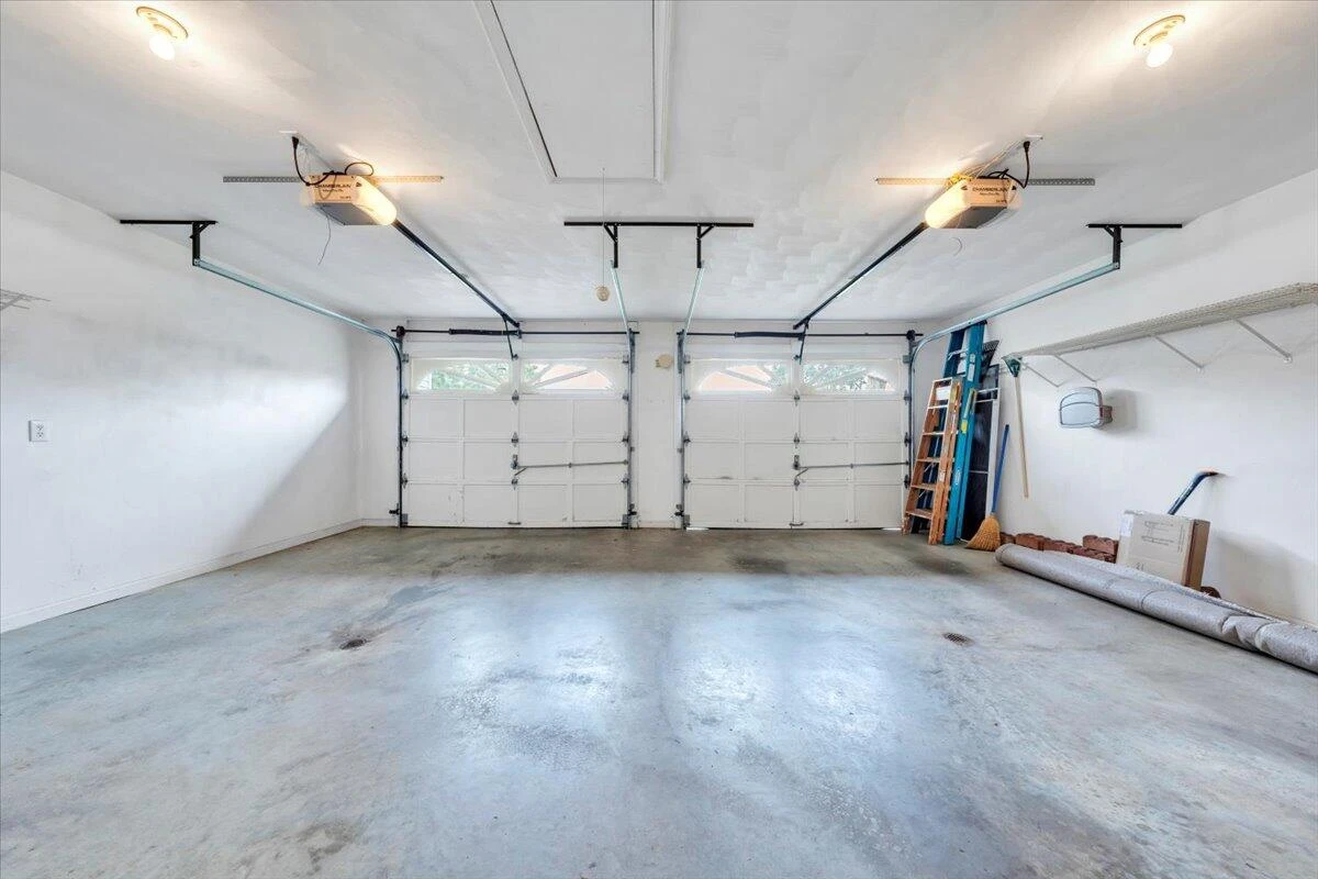 2420 Carlsbad CIR - Photo 29