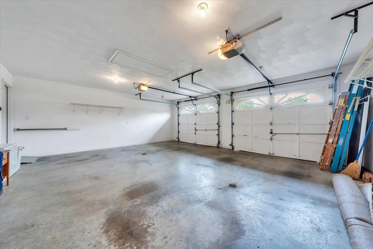 2420 Carlsbad CIR - Photo 30