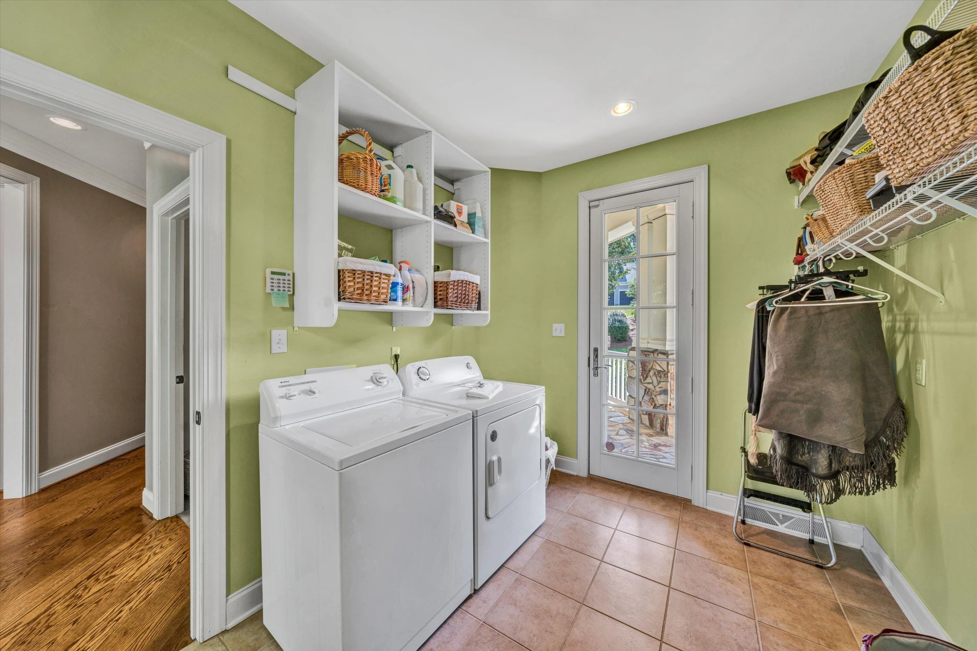 141 South View CIR - Photo 36