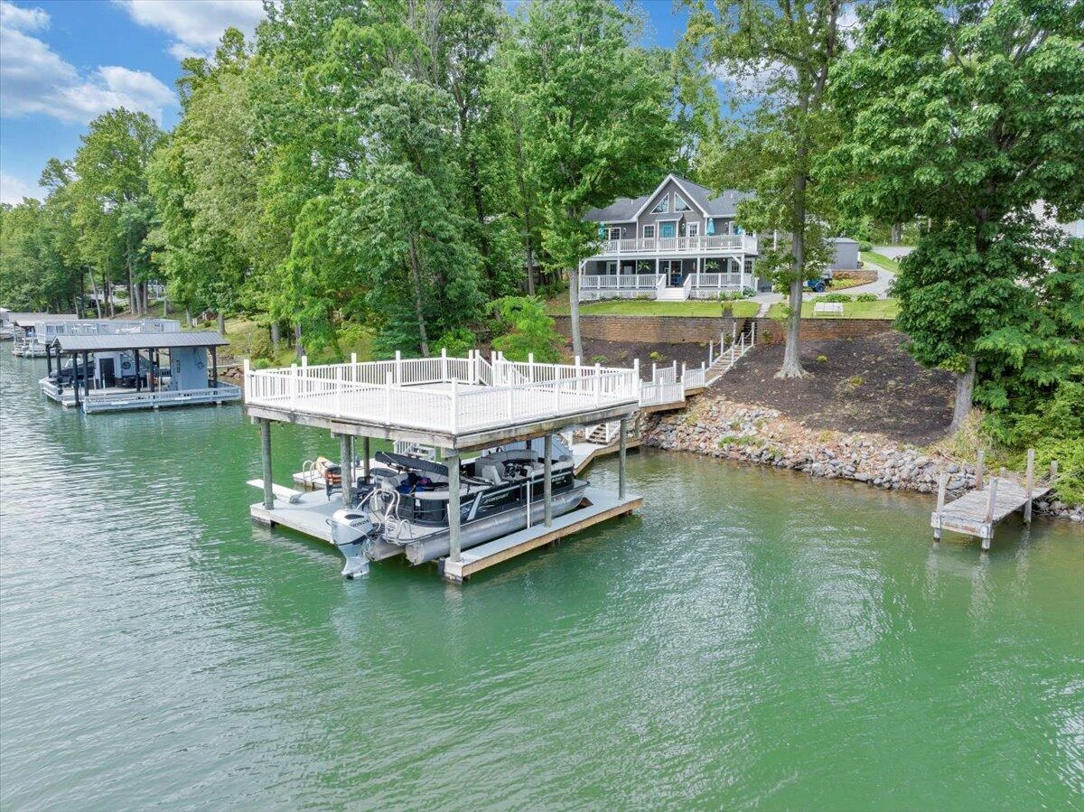 244 Cove RD