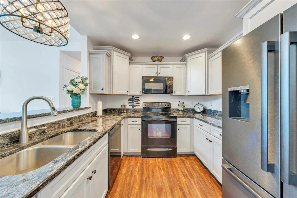 244 Cove RD - Photo 17