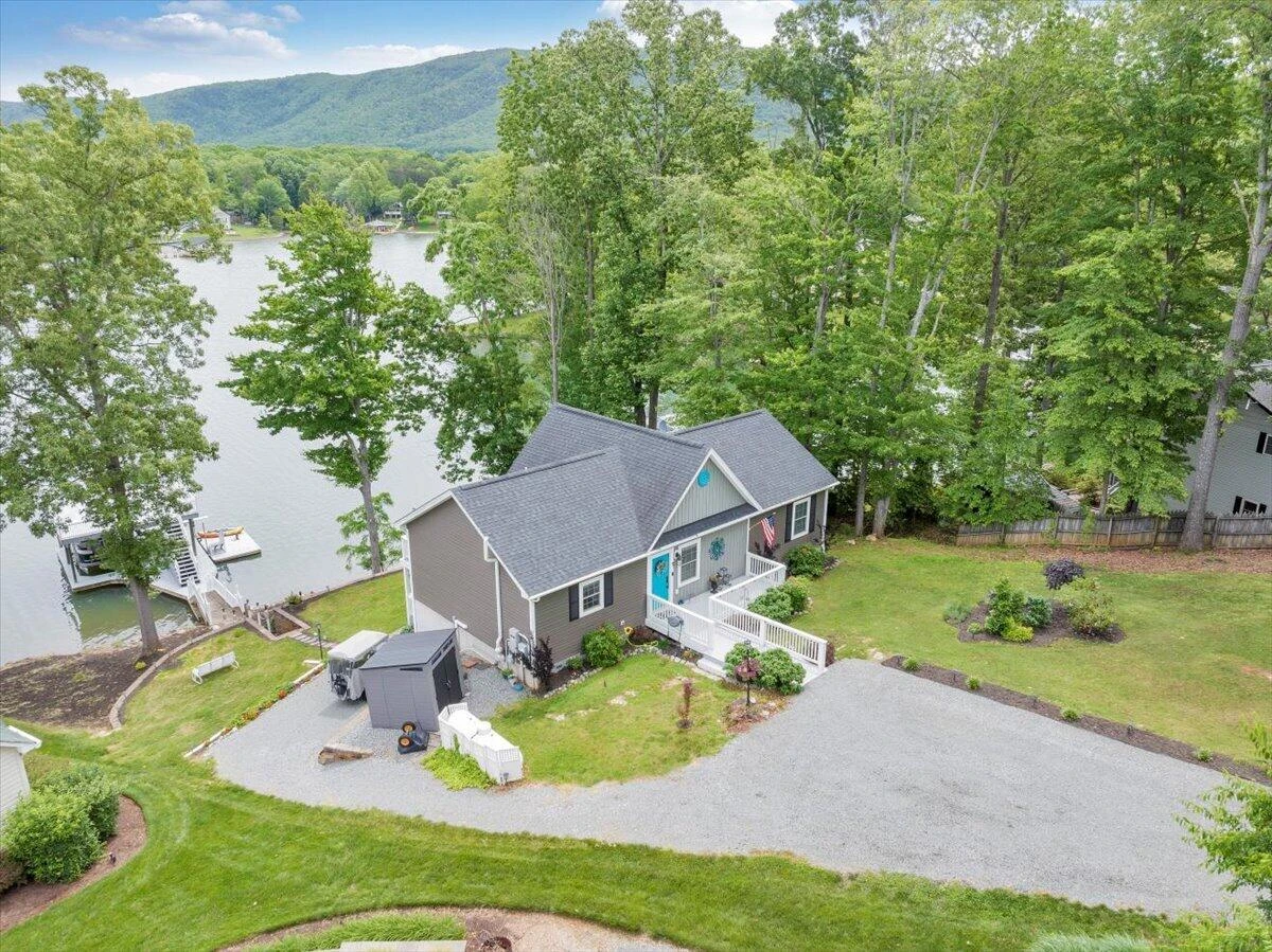 244 Cove RD - Photo 2