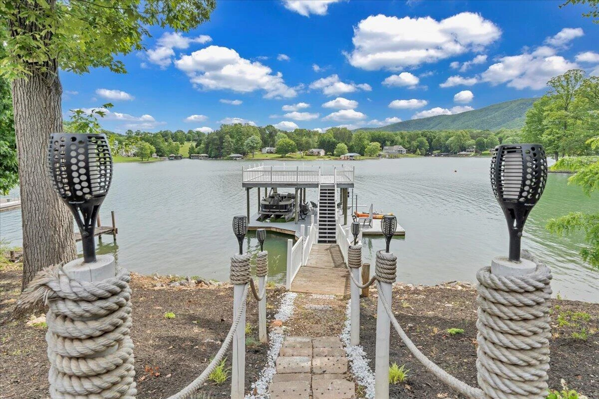 244 Cove RD - Photo 3