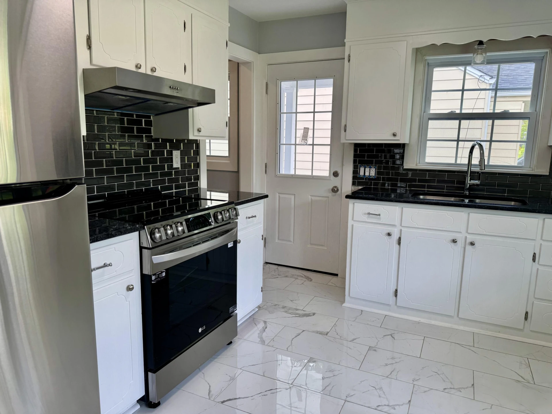 3250 Ellsworth ST - Photo 12