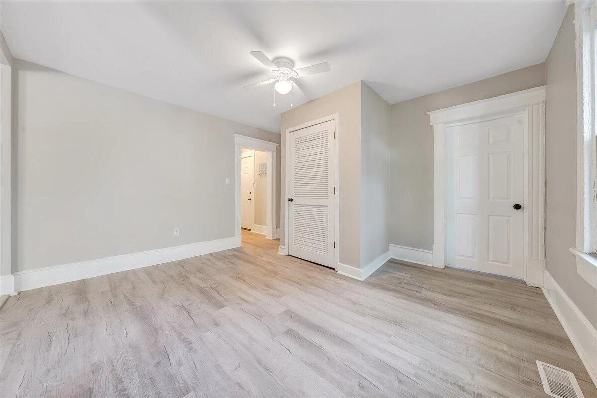 1120 6th ST - Photo 10